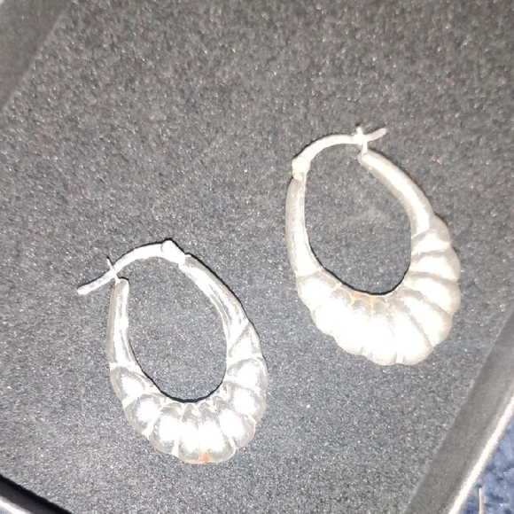 Jewelry - Elegant Silver Hoop Earrings Different Sizes